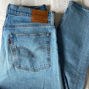 Levi’s “Wedgie” Straight Fit Jeans